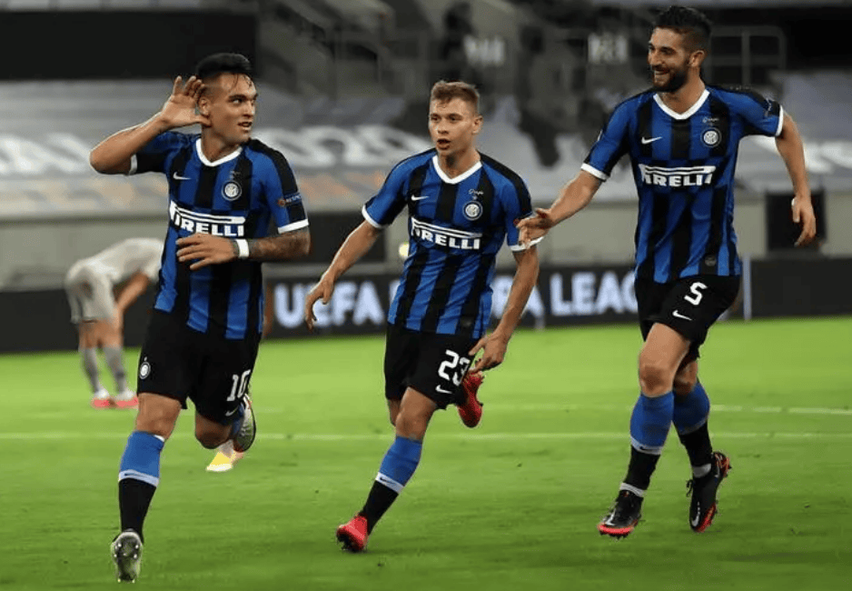 前锋单场两助攻一进球，表现全能