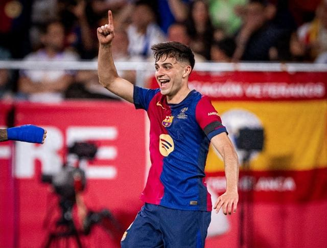 广东大胜广州！三外援合砍60+16+12，徐昕打脸杜锋，萨姆纳伤退