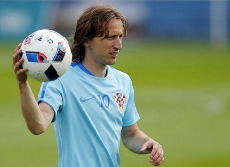 当国脚比进B队简单，皇社C队小将埃洛伊完成古巴国家队首秀