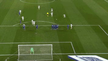 埃迪-豪谈伊萨克：想回到球队训练，你得先证明自己配得上